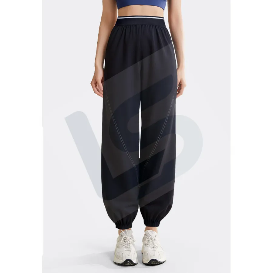 LS-B0040 Black front view — original product photograph