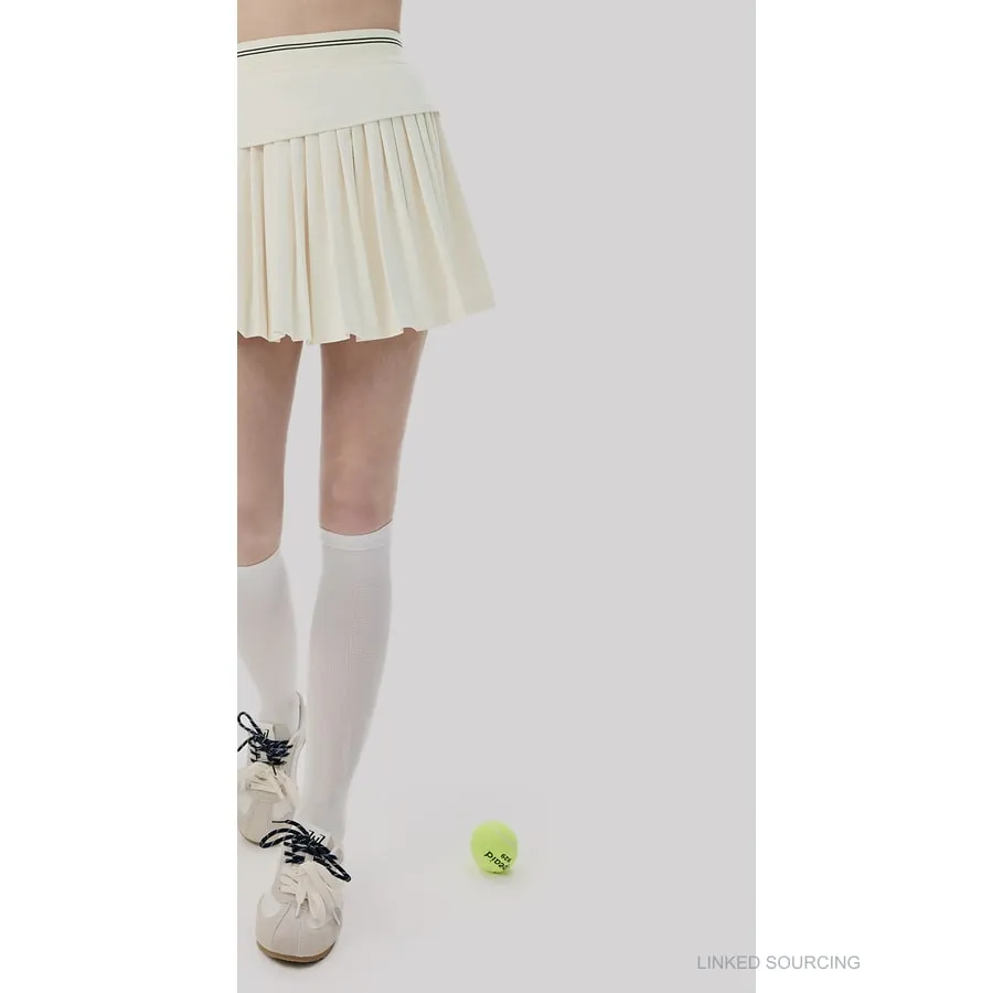 LS-B0357 Cooling Pleated Pocket Skort in Coconut White, original product photograph