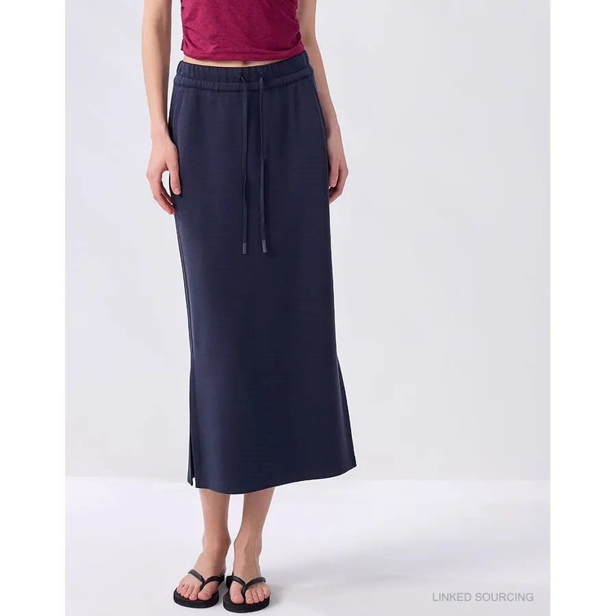 LS-B0361 Lyocell-Blend Midi Skirt in Navy Blue, original product photograph
