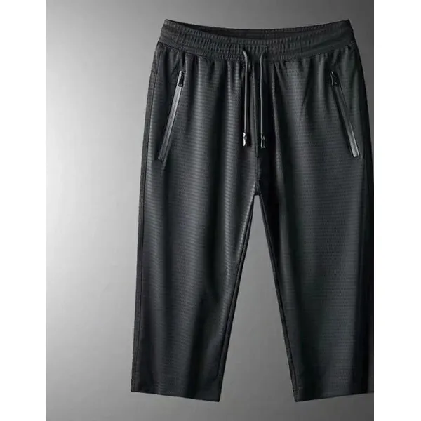 LS-B0675 Cropped Black – Straight Leg front view — original product photograph