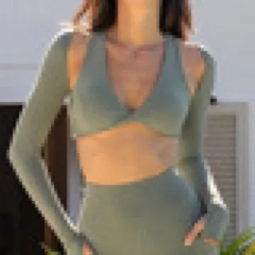LS-B1008 Women's Long-Sleeve Yoga Top in Pink, original product photograph